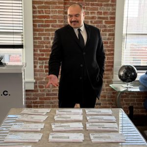 Cesar O. Montoya Abogado de Inmigración en Santa Ana California.